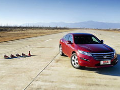 媒体：公共景区不是汽车性能测试场