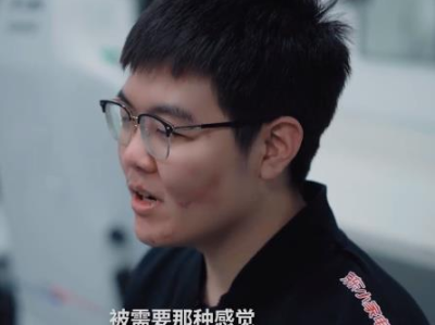 Doinb揭秘：LWX与刘青松冰释前嫌，携手共创辉煌